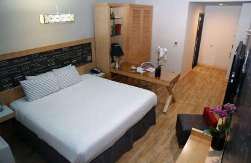 Garment District Hotel | TRYP by Wyndham New York City Times Square - Midtown
