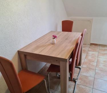 Wolfsburg Apartment | TS1 2-OG Möbilierte Wohnung in Wolfsburgs Zentrum