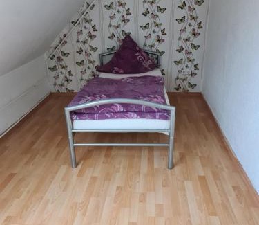 Wolfsburg Apartment | TS1 2-OG Möbilierte Wohnung in Wolfsburgs Zentrum