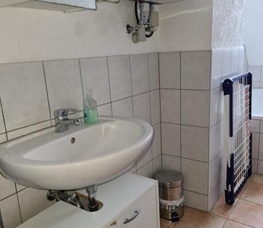 Wolfsburg Apartment | TS1 2-OG Möbilierte Wohnung in Wolfsburgs Zentrum