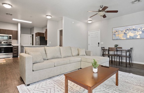 Deer Valley Apartment | TSMC - 2 Bedroom 2 Bath w/Pool and Gym #2035
