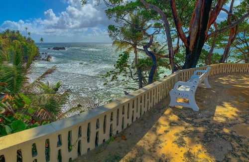 Trinidad House | Private & Windy with a Backyard Beach