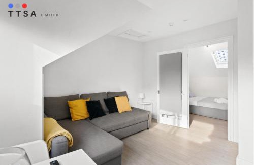 Addiscombe Apartment | TTSA - Essential 1 Bedroom Apartment 1 Croydon