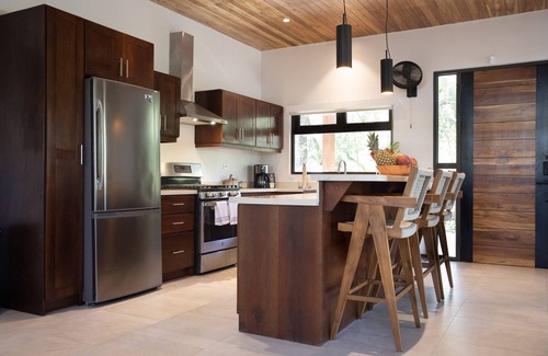 Nosara House | TUANIS: Modern 2 Bdrm Home in North Guiones, Walk to shops, dining & Beach