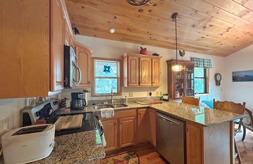 Cherokee House | Tuckasegee Cabin- Riverfront one bedroom