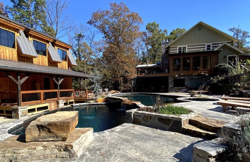 Bentonville House | Tuckaway Run: Northwest Arkansas Ozark Cabin Retreat