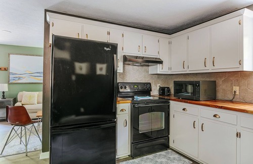 Nellysford House | Tucked Inn: Lower Unit - NEW Nelson Co Getaway