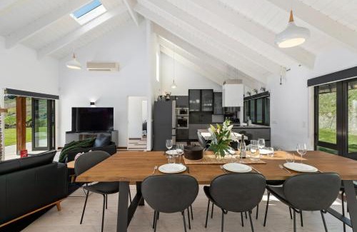 Lower Shotover House | Tucker Beach Haven With Spa