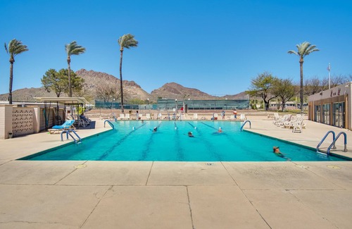 Tucson Estates House | Tucson Estates Home: Private Deck, Pool Access!
