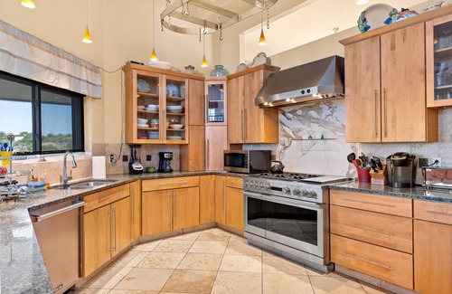 Rockcliff House | Tucson Hilltop Estate: Sleeps 9, Heated Pool & Spa, Game Room, Cantina, Gas BBQ