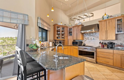 Rockcliff House | Tucson Hilltop Estate: Sleeps 9, Heated Pool & Spa, Game Room, Cantina, Gas BBQ