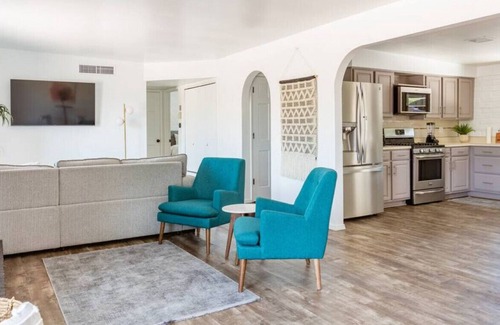 Bear Canyon Hills House | Tucson Oasis|ScenicViews|HeatedPool|KingBed