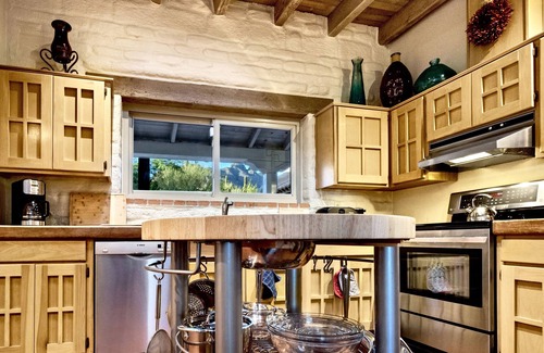 Las Lomas De Kino House | Tucson's Gateway to Best Restaurants & Shopping + Heated Pool + 2 Master Suites