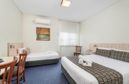 Hamilton Hotel | Tudor Inn Newcastle