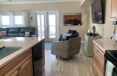 Fort Morgan House | Tug Life ~ Beachfront ~ 5 Bed 4.5 Bath ~ Beautifully Renovated.