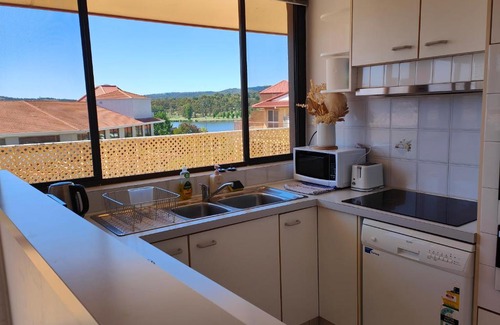 Greenway Apartment | Tuggeranong Short Stay #07C - Sleeps 6