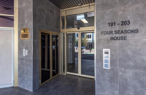 Greenway Apartment | Tuggeranong Short Stay #09C - Sleeps 4