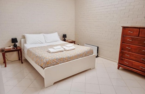 Greenway Apartment | Tuggeranong Short Stay #09C - Sleeps 4