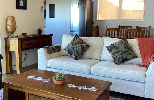 Tuateawa House | Tui Heights- Serene Beach and Lush Bushland