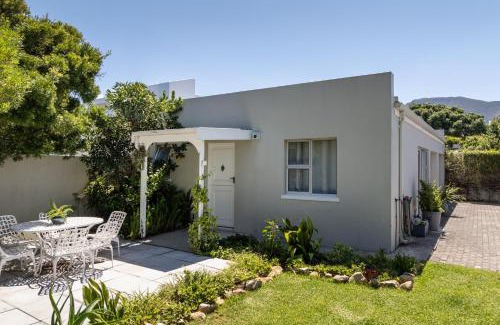 Fernkloof Apartment | Tuis en Tevrede - 1 Bedroom Flat