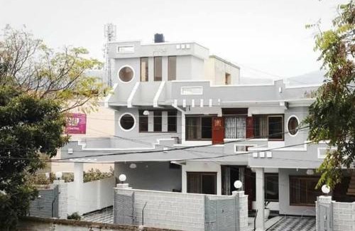 Abbottabad Hotel | Tulip Guest House Abbottabad