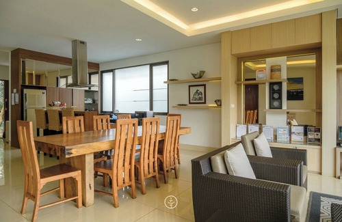 Bandung Villa | Tulip Hill View 5BR Villa With a Private Pool