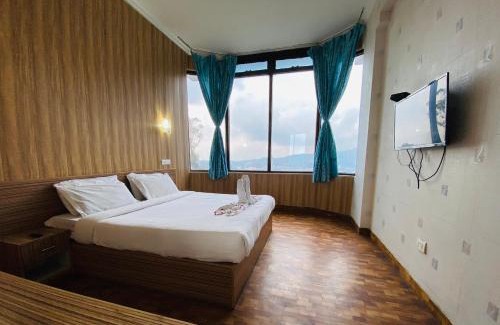 Fern Hill Resort | Tulips Resorts - Elkhill