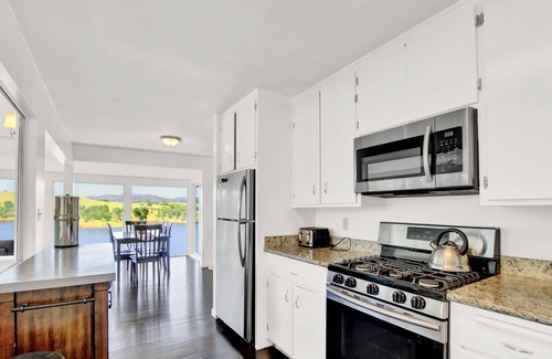 Jamestown House | Tulloch Lake Front Home! Panoramic Views & Private Dock