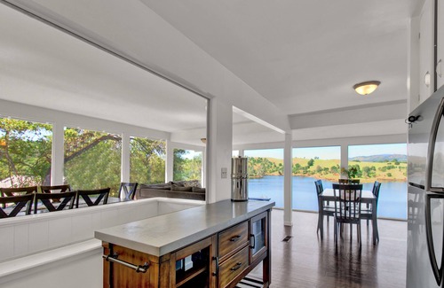 Jamestown House | Tulloch Lake Front Home! Panoramic Views & Private Dock