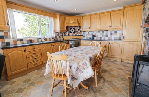 Moville House | TULLYALLY, family friendly, country holiday cottage in Redcastle
