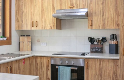 Iluka House | Tullys Beach House- New to the Holiday Market- Be quick