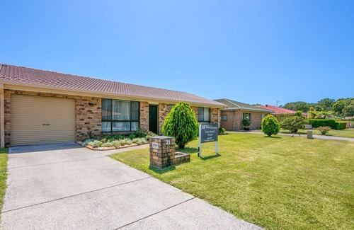 Iluka House | Tullys Beach House- New to the Holiday Market- Be quick