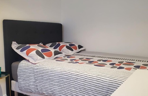 Osny Apartment | Tulsa Home - Superbe appartement de deux chambres - avec terrasse privée