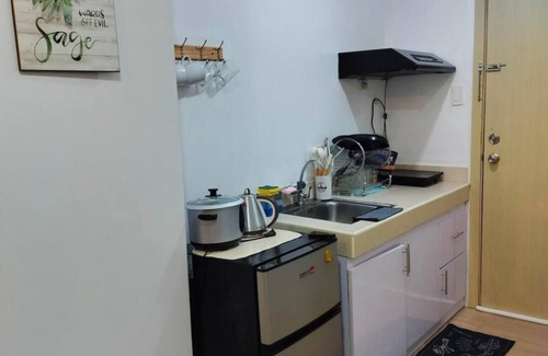 South Triangle Condo | Tum's MPlace Staycation 9th Floor Tower A