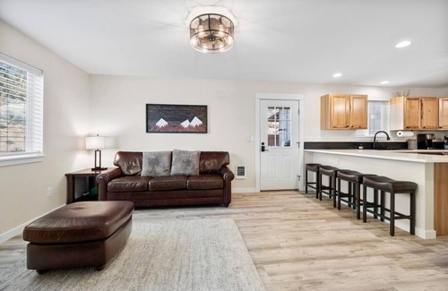 Bend House | Tumalo Ranch Retreat, 3 Acres, Hot Tub, Swimming Pond, Games, Pet-Friendly!