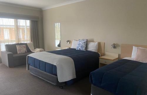 Tumbarumba Hotel | Tumbarumba Motel & Elms Restaurant