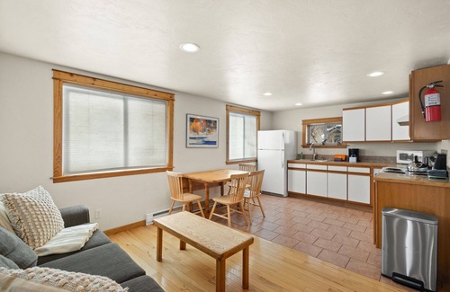 Ouray House | Tumble Inn - Cozy Retreat in the Heart of Ouray-Theater Room!