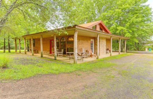 Tumbling Shoals House | Tumbling Shoals Cabin Less Than 1 Mi to Beaches and Boating!