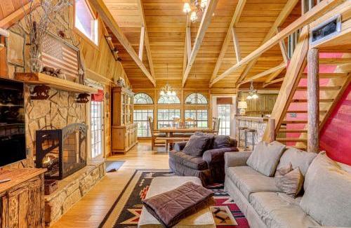Tumbling Shoals House | Tumbling Shoals Cabin Less Than 1 Mi to Beaches and Boating!