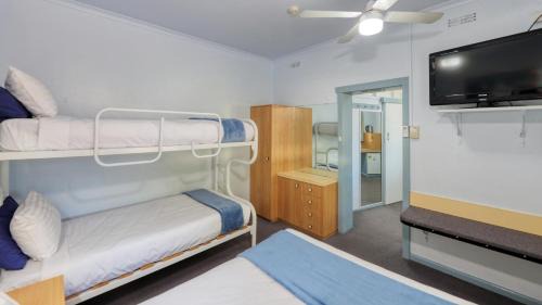 Tumut Hotel | Tumut Farrington motel