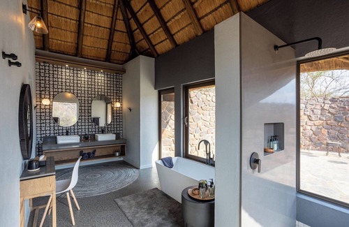 Madikwe Game Reserve Cabin | Tuningi Safari Lodge