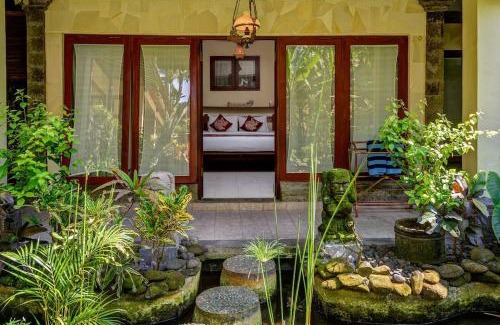 Lodtunduh Villa | Tunjung Biru 3BR Balinese House CYN