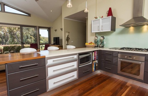 Tura Beach House | Tura Beachhouse in Dolphin Cove - Tura Beach