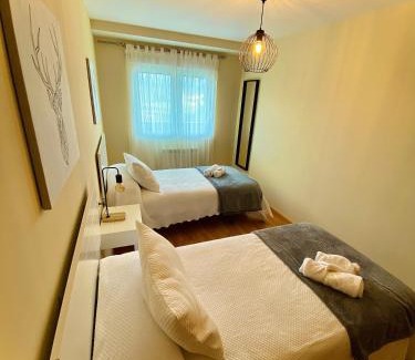 Sarria Apartment | TuristHome Greco