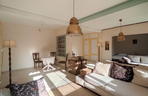 Ayvalik City Center House | Turmeric House