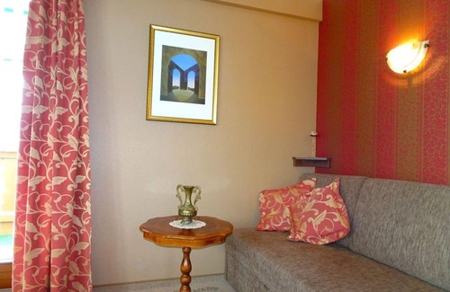 Millstatt Bed & Breakfast | Turmzimmer Balkon zum See - Staudacher Hof Das Romantische Haus