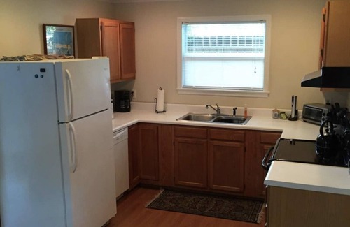 Governor's Walk Ski Chalet | Turn-Key Midtown Guest Quarters (Downtown Historic District)