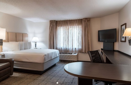 Fossil Creek Resort | Turn Your Trip Into Adventure! 3 Units W/Kitchenette, Close to Haltom Road Park