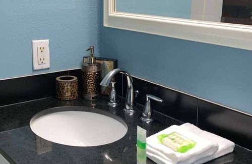 Turnagain House | Turnagain inn