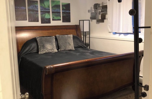 Turnagain House | Turnagain inn